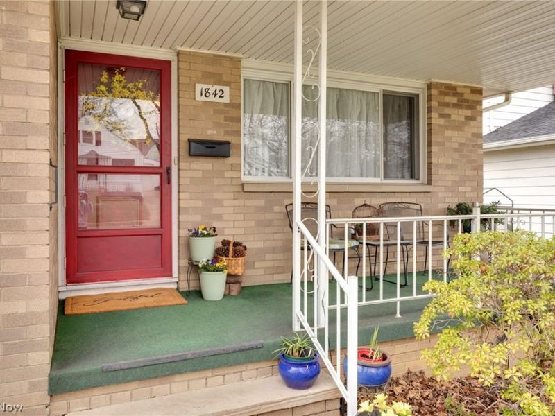 1842 Thornapple Avenue, Akron, OH 44301 Photo 2