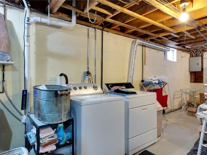 1842 Thornapple Avenue, Akron, OH 44301 Photo 23