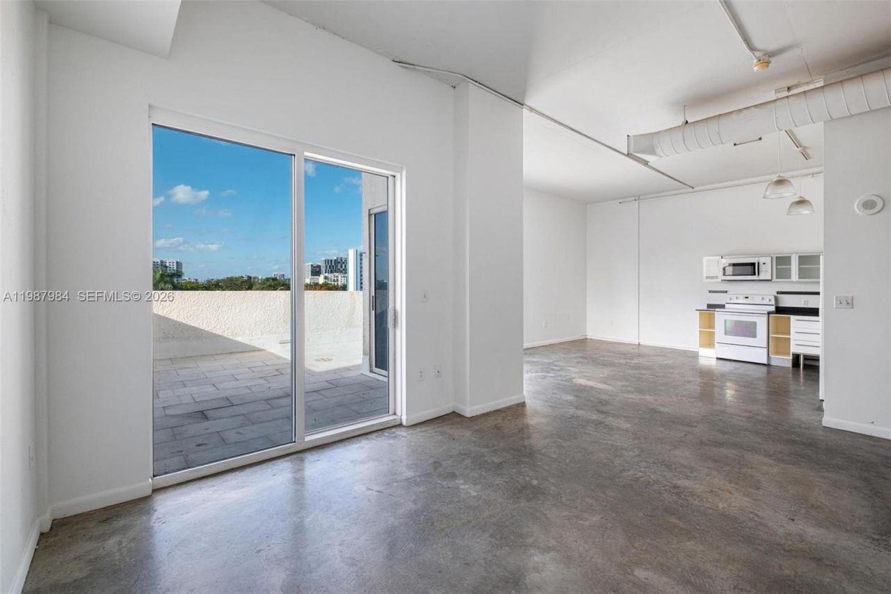 10 SW South River Dr , Unit 609, Miami, FL 33130 Photo