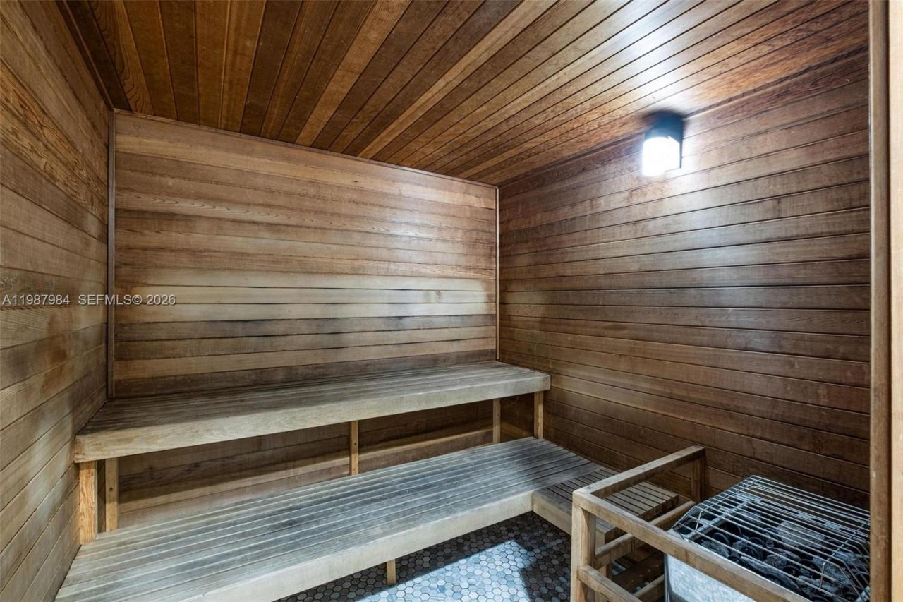 10 SW South River Dr , Unit 609, Miami, FL 33130 Photo