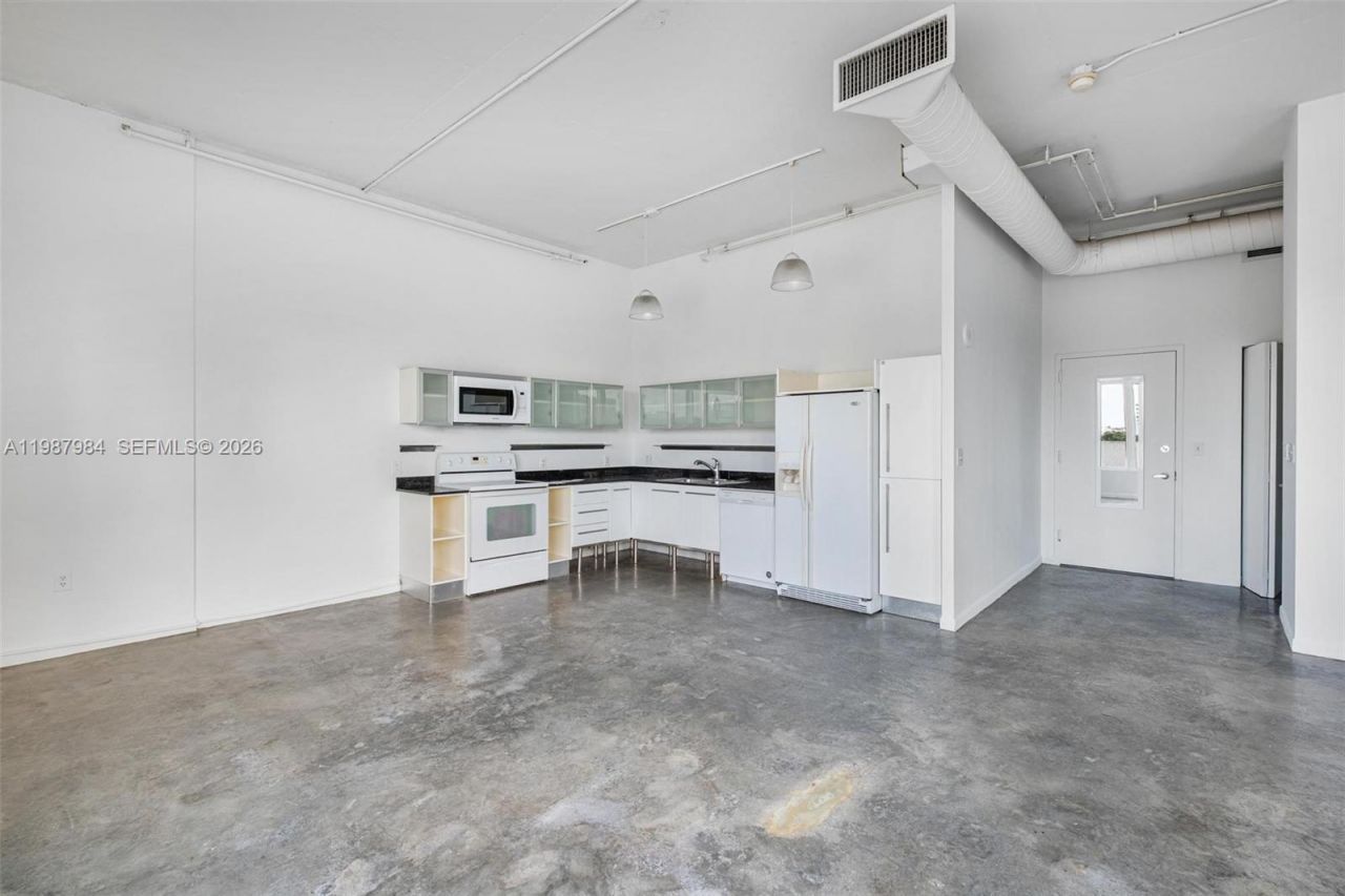 10 SW South River Dr , Unit 609, Miami, FL 33130 Photo