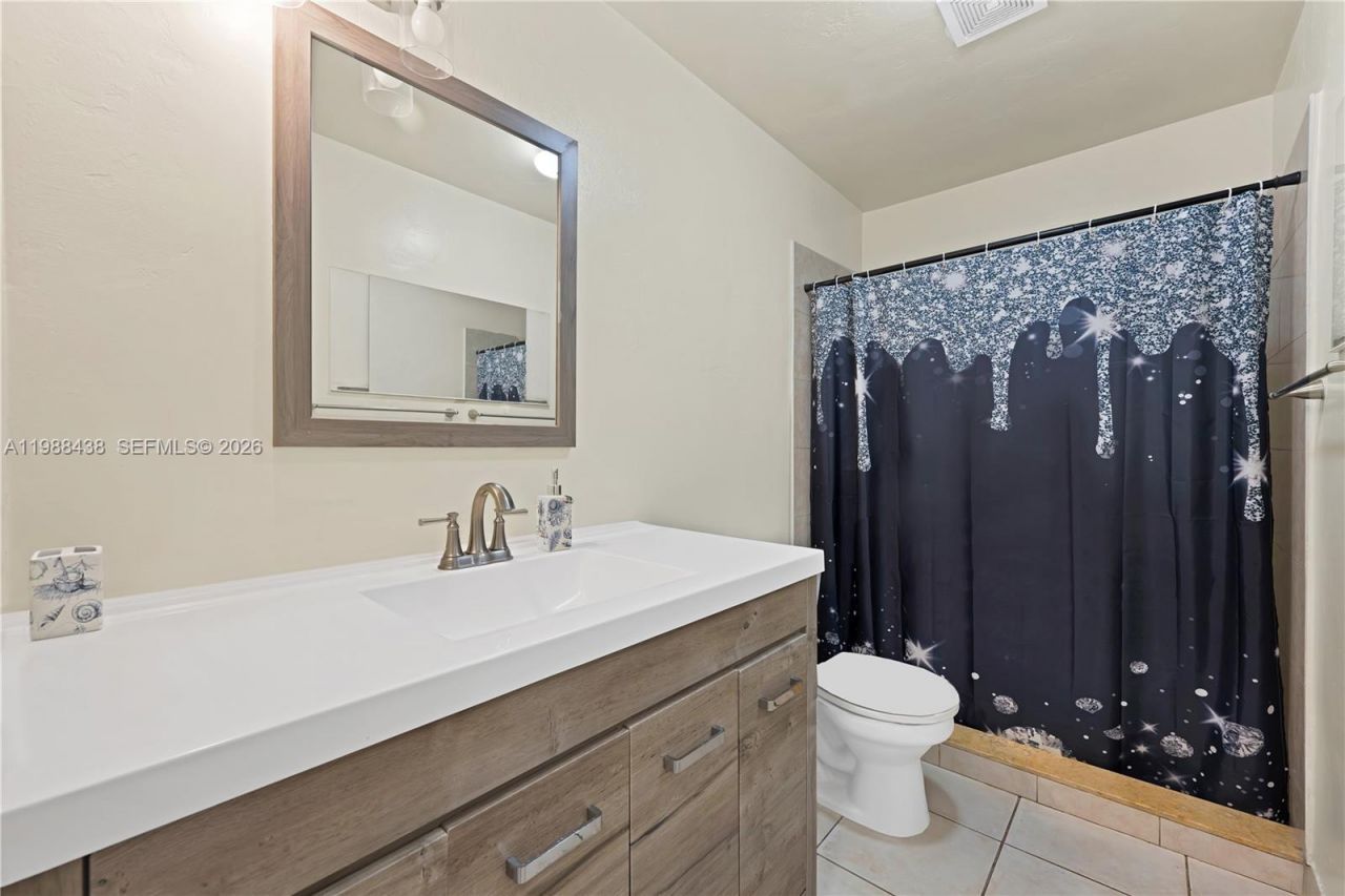 923 N 16th Ct , Hollywood, FL 33020 Photo