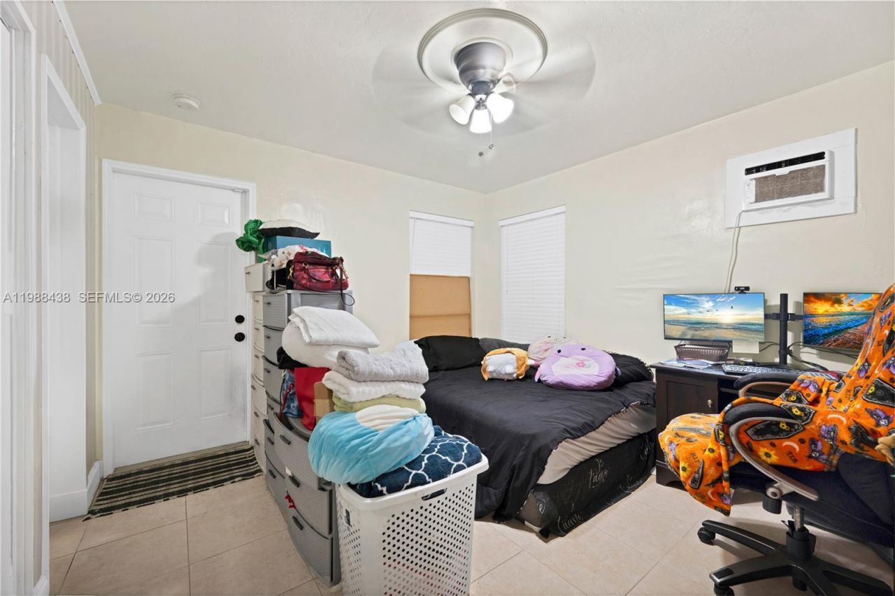 923 N 16th Ct , Hollywood, FL 33020 Photo