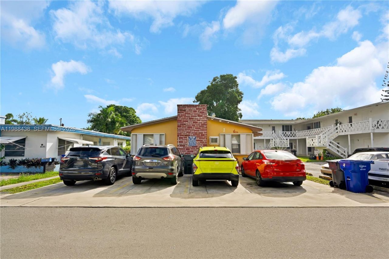 923 N 16th Ct , Hollywood, FL 33020 Photo