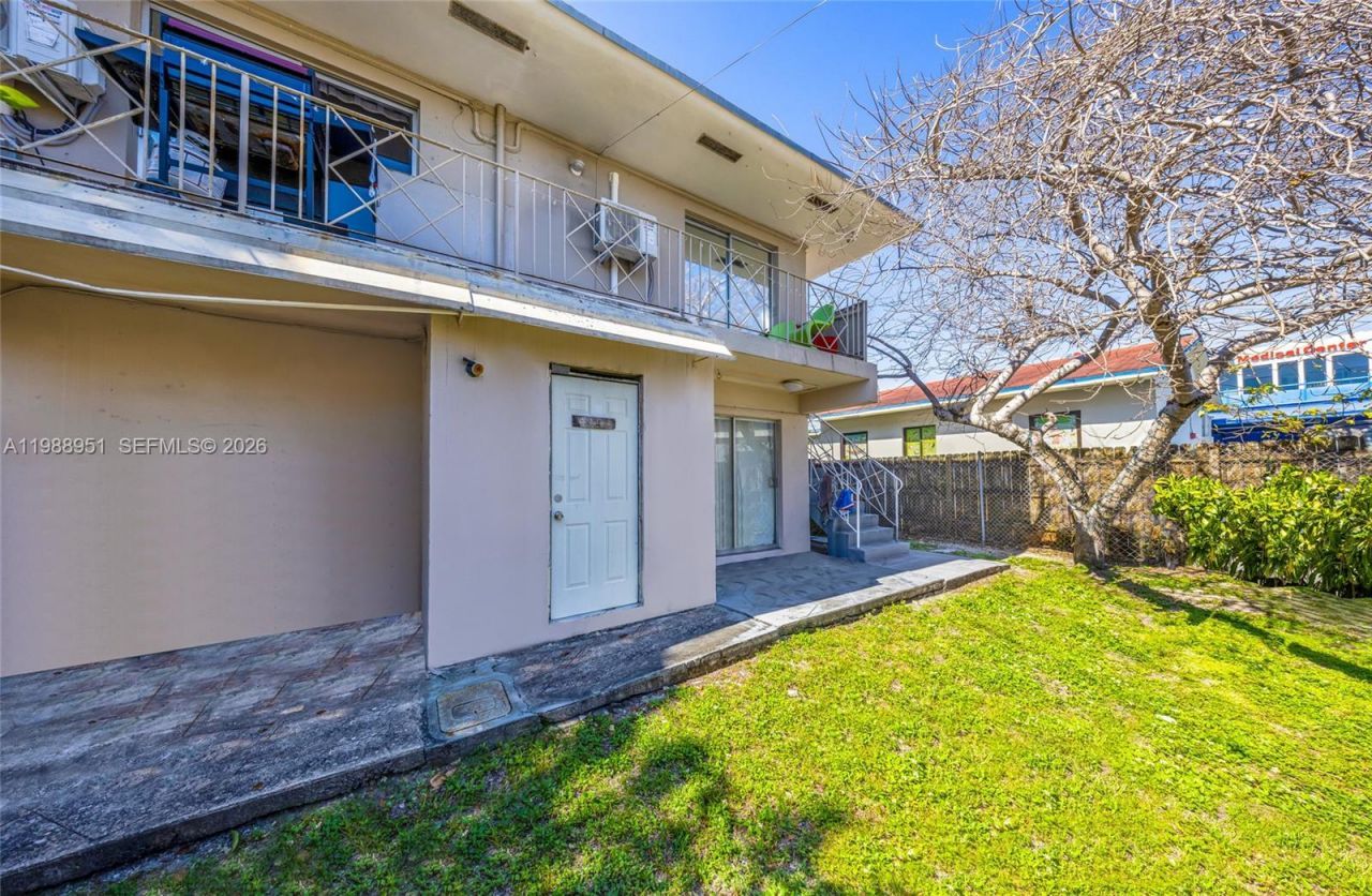 605 NW 34th Ave , Miami, FL 33125 Photo