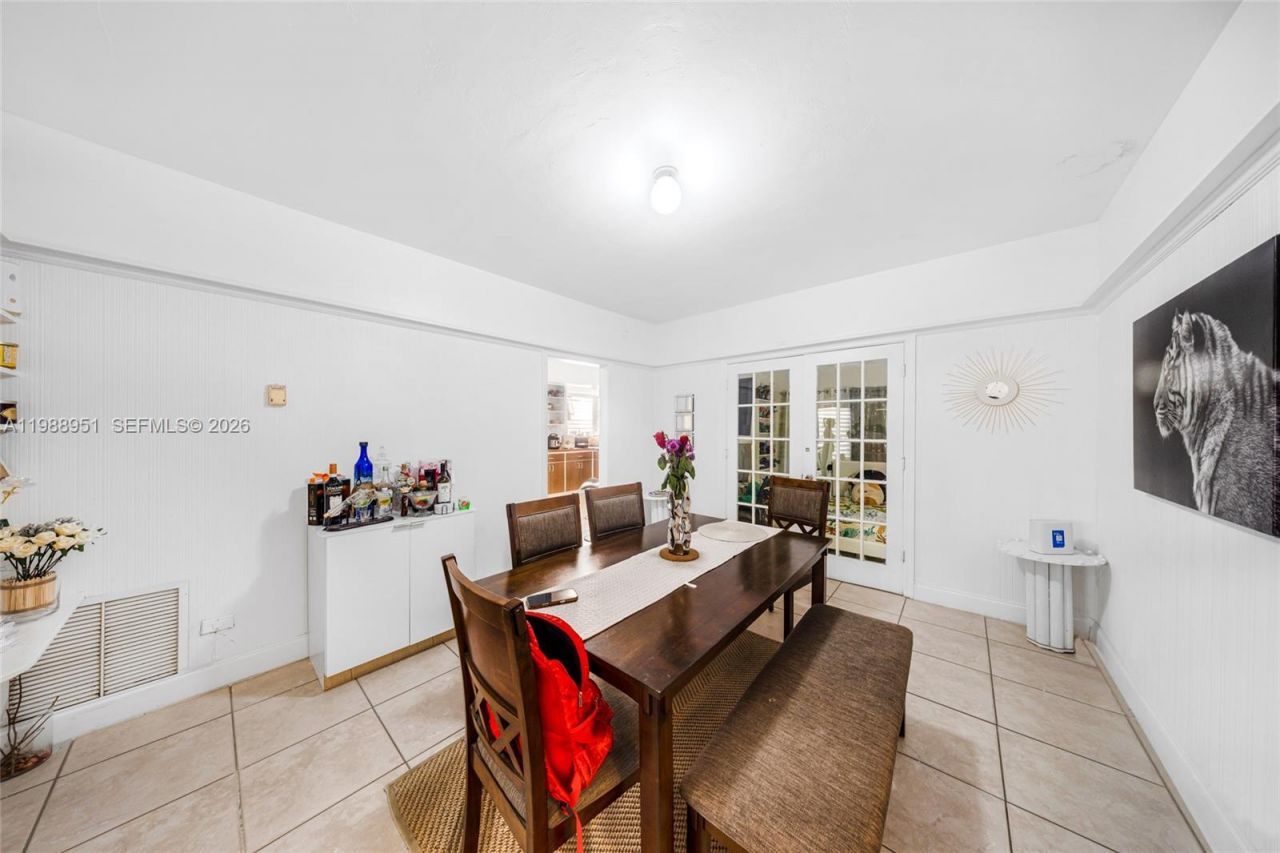 605 NW 34th Ave , Miami, FL 33125 Photo