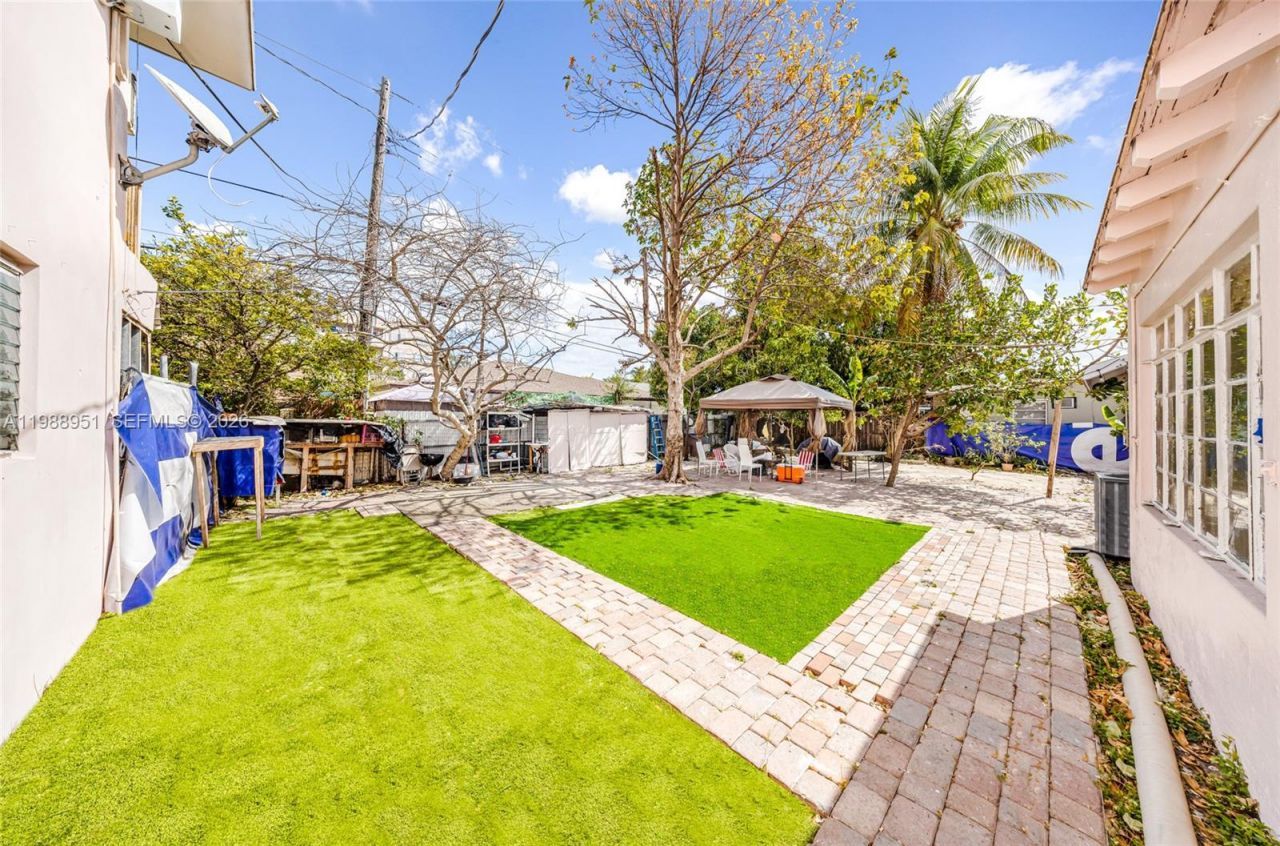 605 NW 34th Ave , Miami, FL 33125 Photo