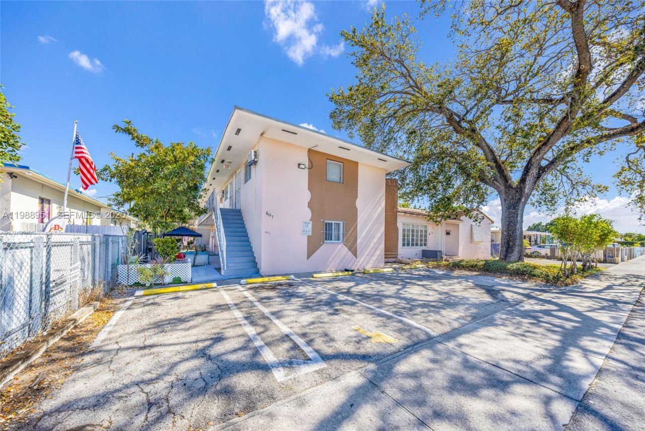 605 NW 34th Ave , Miami, FL 33125 Photo