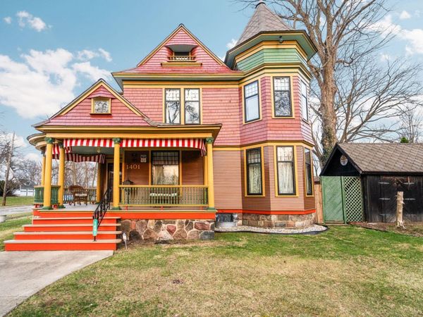 1401 Greenwood Avenue, Jackson, MI 49203