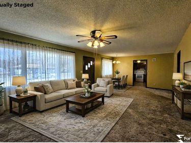 1017 K Street, Geneva, NE 68361