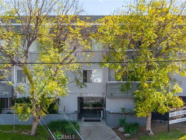 4406 Cahuenga Boulevard, Unit 209, Toluca Lake, CA 91602