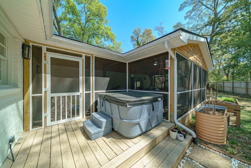 673 Edmonds Drive Photo 17