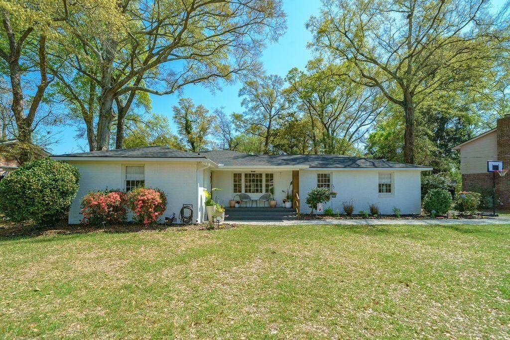 673 Edmonds Drive Photo 2