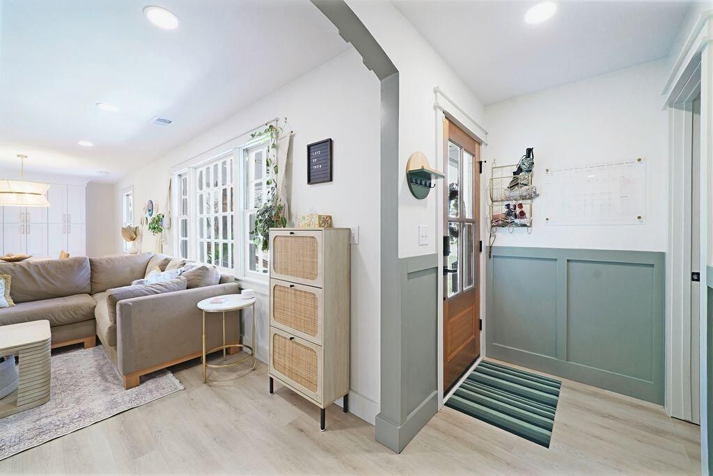 673 Edmonds Drive Photo 3