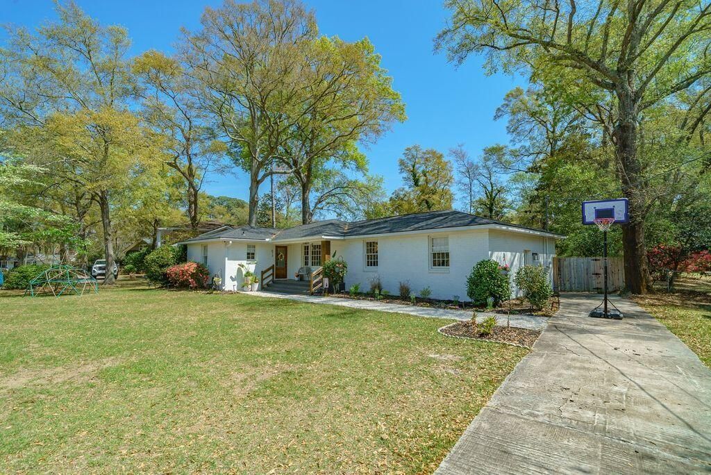 673 Edmonds Drive Photo 35