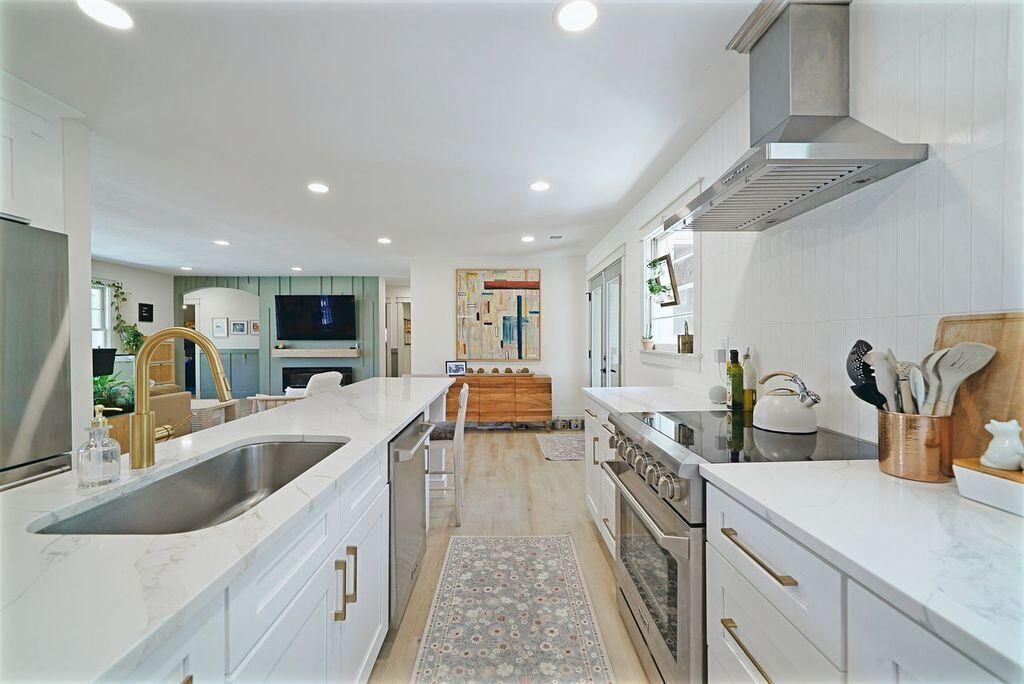 673 Edmonds Drive Photo 9