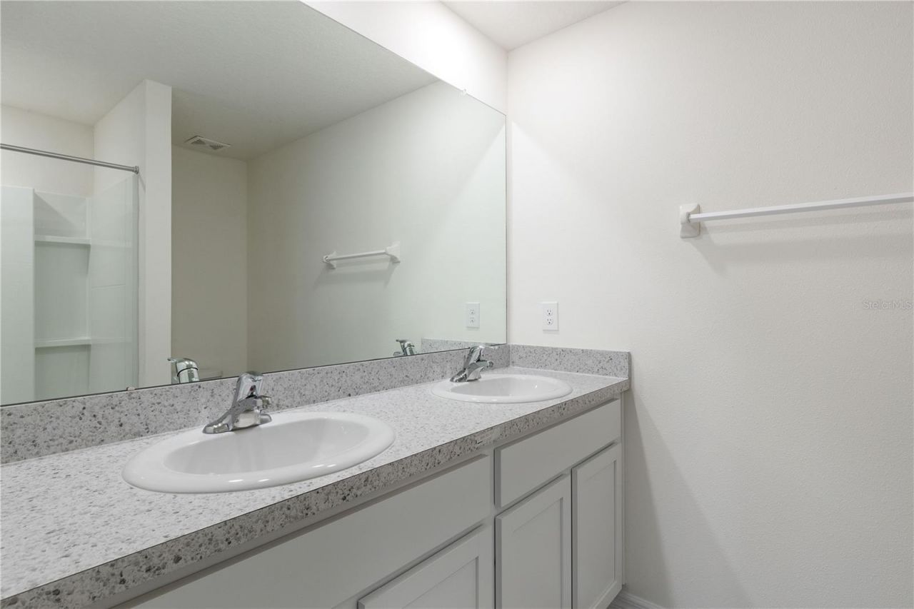 3718 Mannered Gold Avenue , Bradenton, FL 34208 Photo