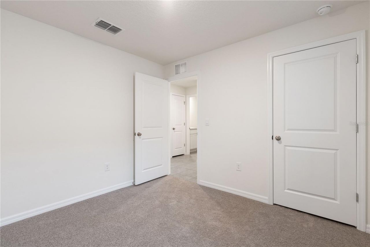 3718 Mannered Gold Avenue , Bradenton, FL 34208 Photo