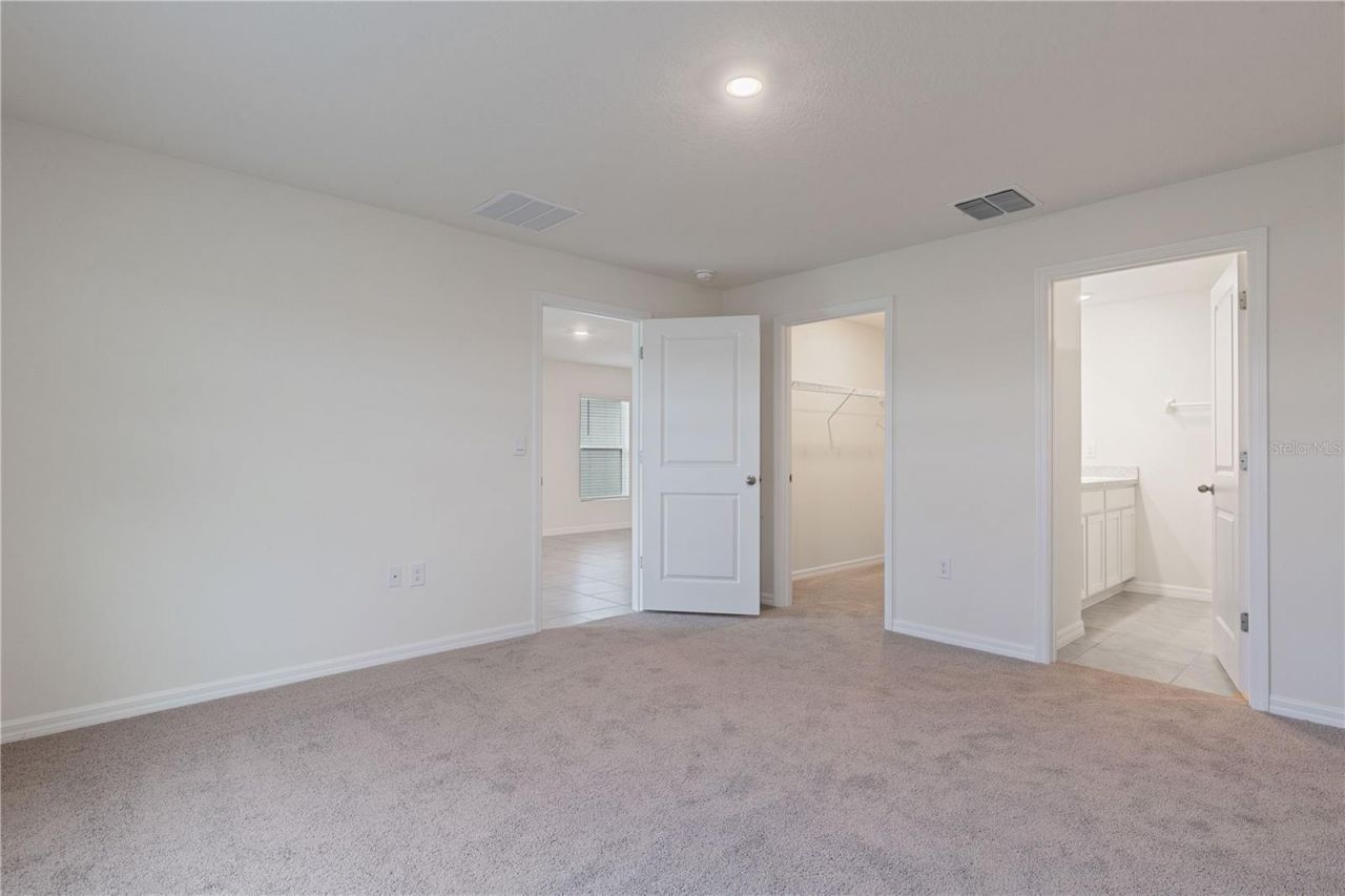 3718 Mannered Gold Avenue , Bradenton, FL 34208 Photo