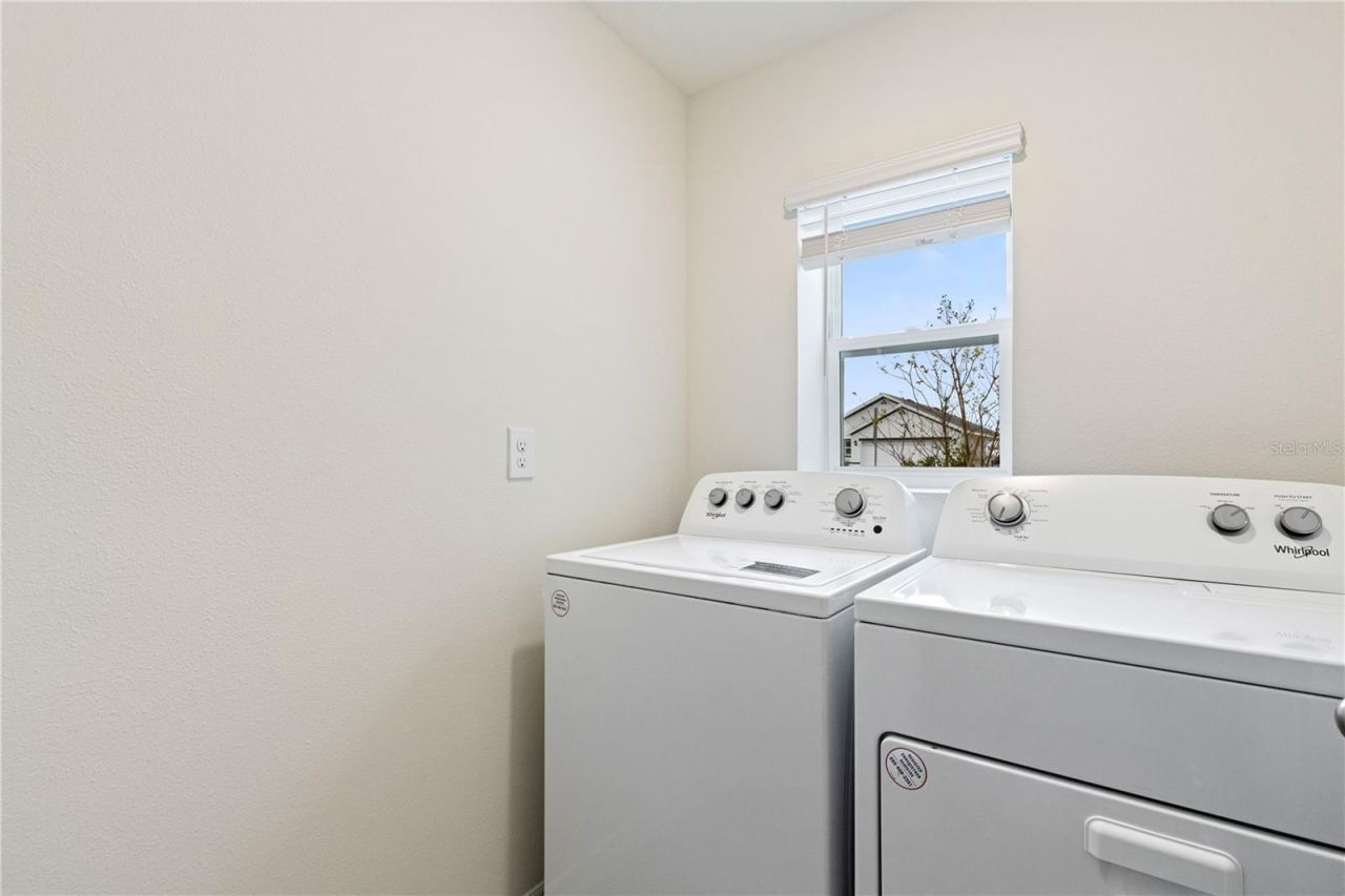 3718 Mannered Gold Avenue , Bradenton, FL 34208 Photo