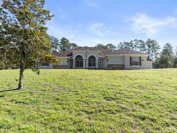 10130 LAZY DAYS COURT, WEEKI WACHEE, FL 34613