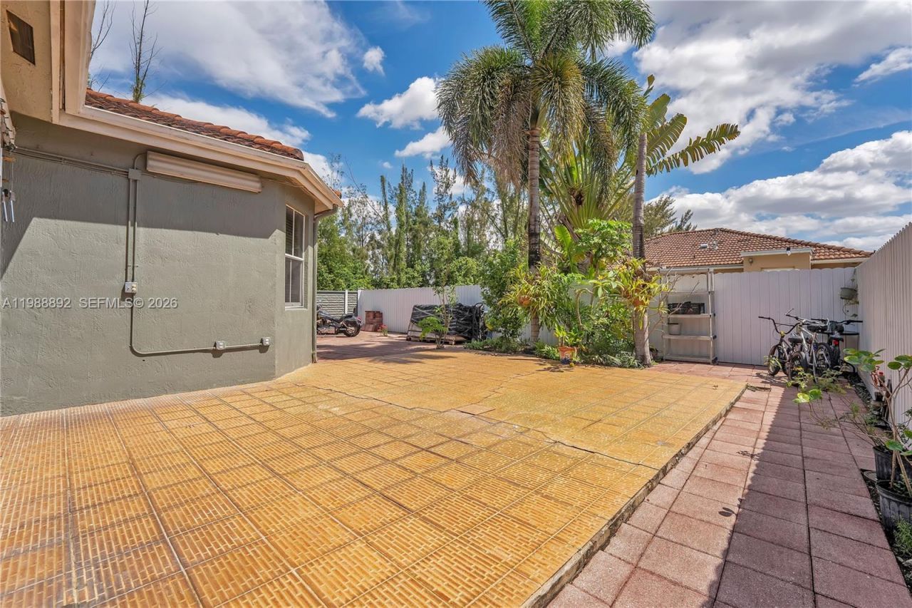 1173 NW 135th Ct , Miami, FL 33182 Photo