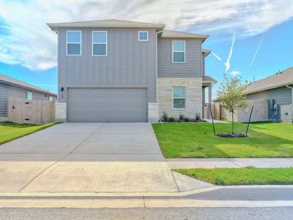 129 Honey Bee RD, Jarrell, TX 76537