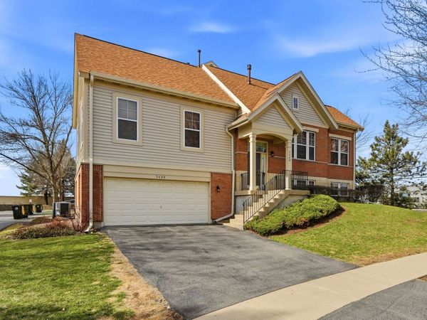 5680 Cambridge Way , Hanover Park, IL 60133