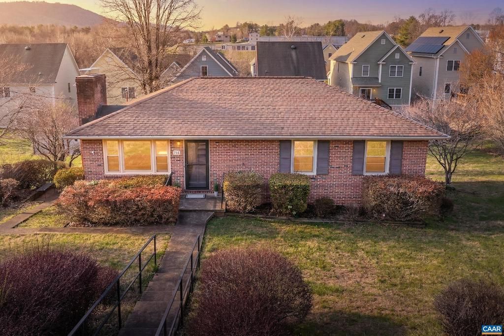 714 Palatine Ave, Charlottesville, VA 22902 Main Photo