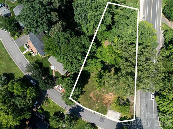 4800 Valley Stream Road , Charlotte, NC 28209