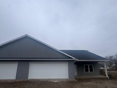 11025 Mushroom Rd NW, Unit B, Beach City, OH 44608