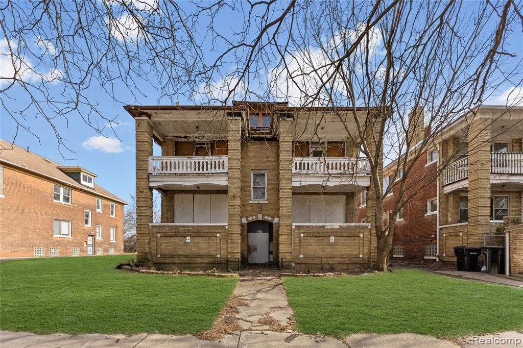 2303 W Grand Street, Detroit, MI 48238 Main Photo