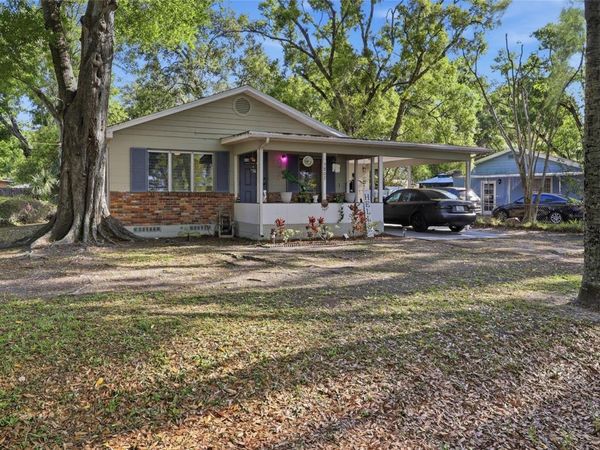 3802 LAKESHORE DRIVE , TAMPA, FL 33604