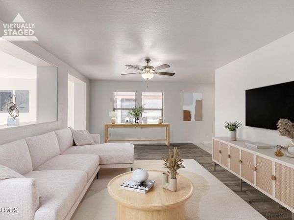 7933 W MISSION Lane, Peoria, AZ 85345