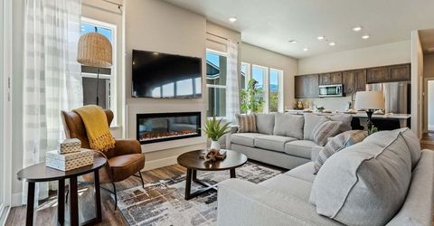 180 Silver Peak Loop, Unit 3, Carson City, NV 89701 Photo