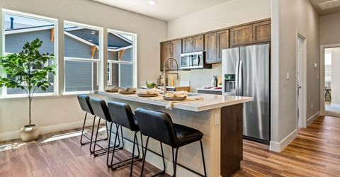 180 Silver Peak Loop, Unit 3, Carson City, NV 89701 Photo