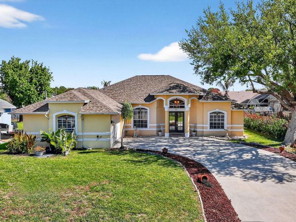 544 SE Nome Drive, Port St. Lucie, FL 34984