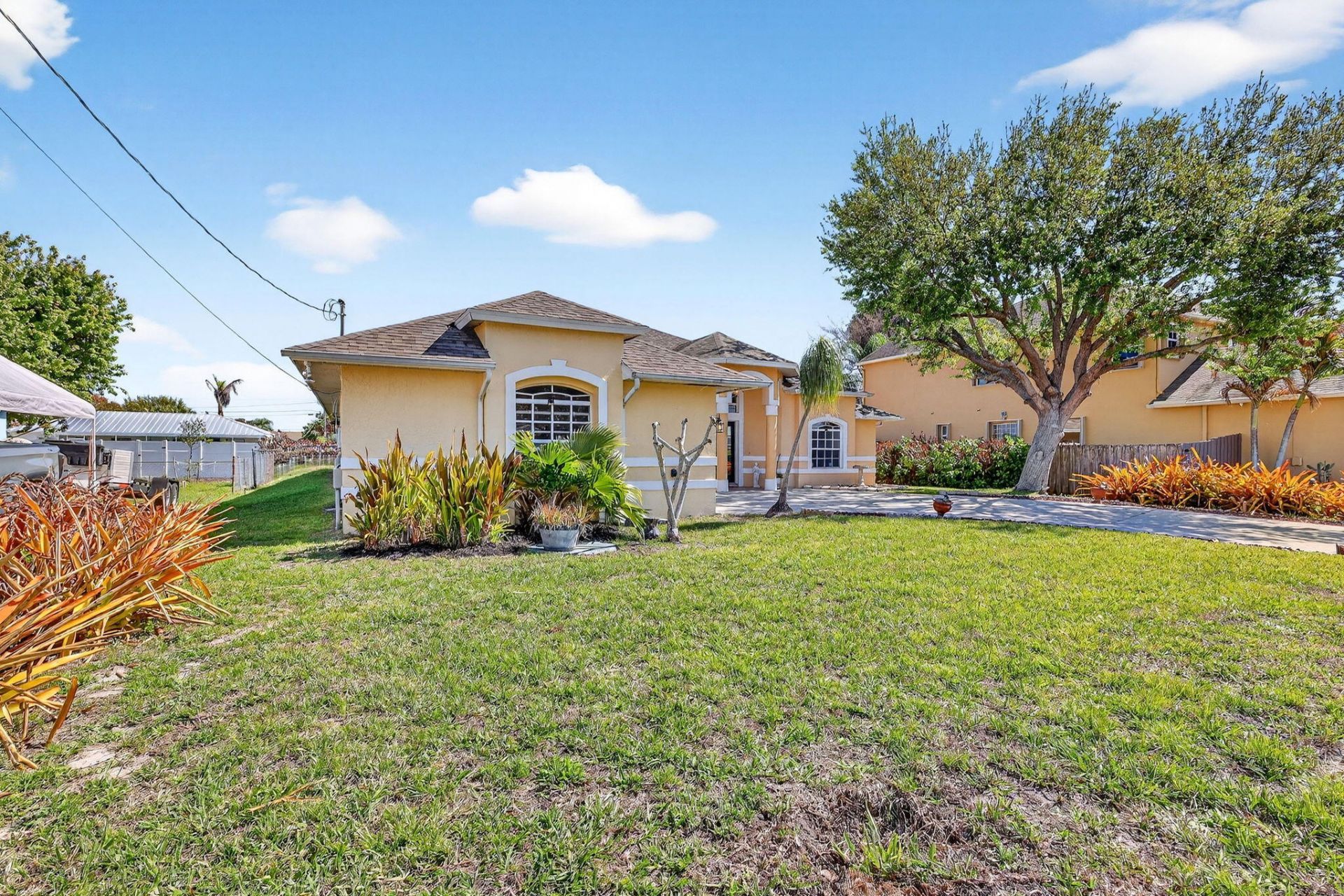 544 SE Nome Drive, Port Saint Lucie, FL 34984 Photo