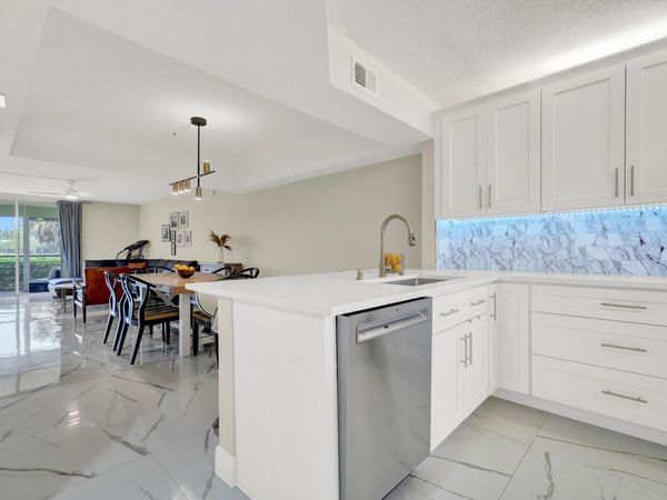 23277 Barwood Lane N, Unit Apt 107, Boca Raton, FL 33428