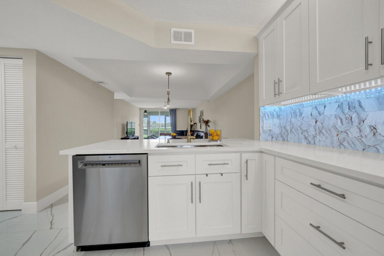 23277 Barwood Lane N, Unit Apt 107, Boca Raton, FL 33428 Photo