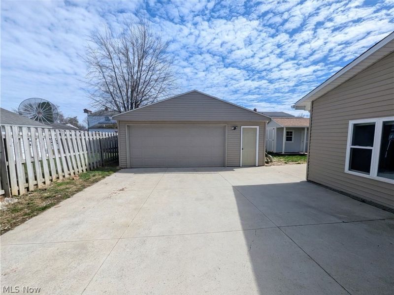 1045 E 347th Street, Eastlake, OH 44095 Photo 4