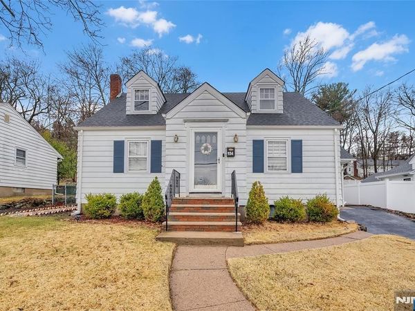 154 Watchung Drive, HAWTHORNE, NJ 07506