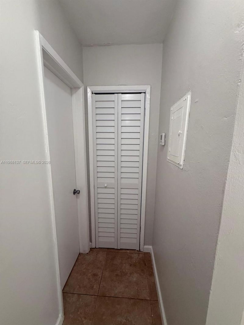 3031 NE 21 Ter , Unit 2, Oakland Park, FL 33306 Photo