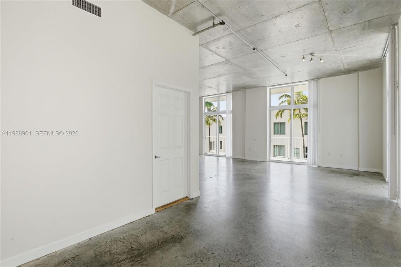 2100 Van Buren St, Unit 319, Hollywood, FL 33020 Photo