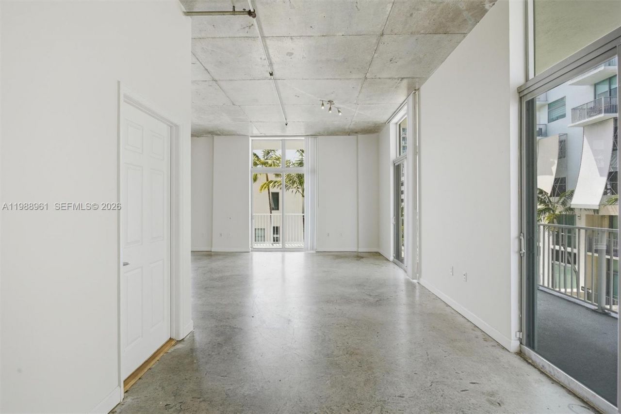 2100 Van Buren St, Unit 319, Hollywood, FL 33020 Photo