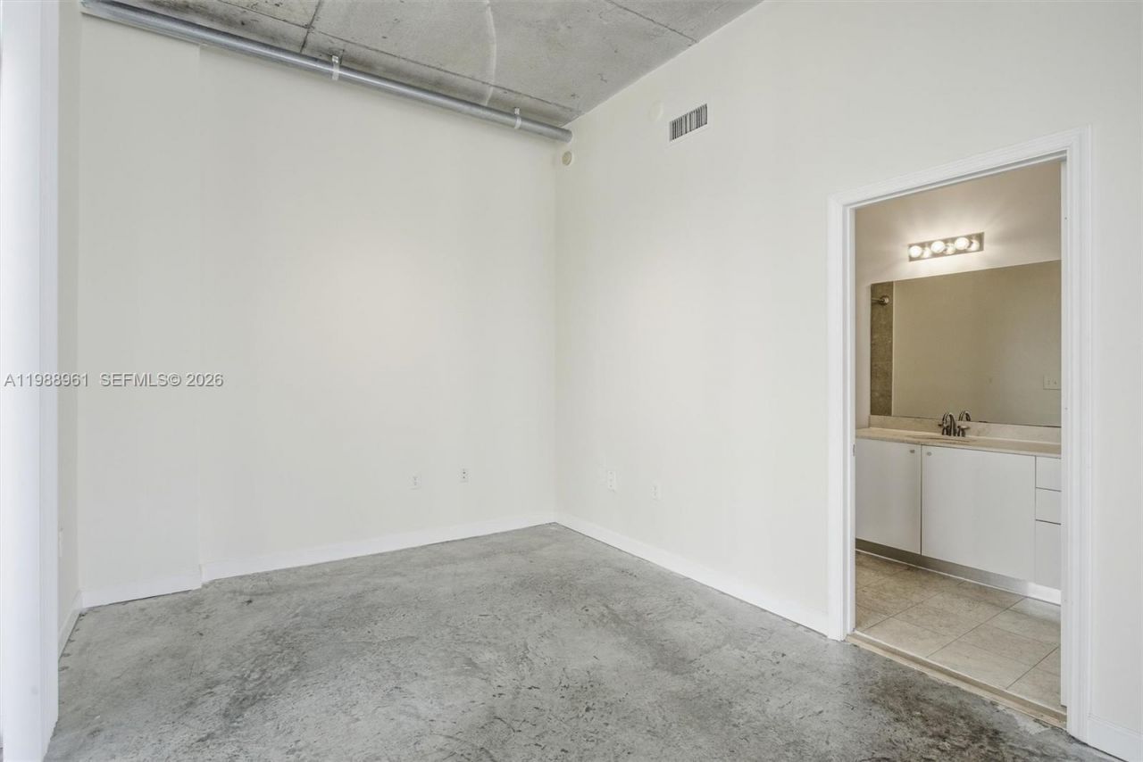 2100 Van Buren St, Unit 319, Hollywood, FL 33020 Photo