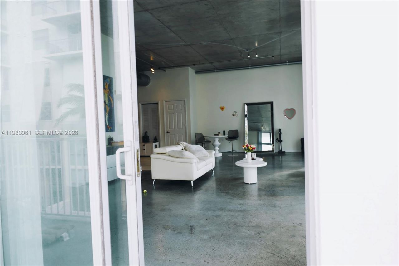 2100 Van Buren St , Unit 319, Hollywood, FL 33020 Photo