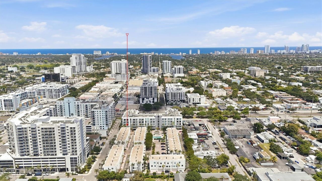 2100 Van Buren St, Unit 319, Hollywood, FL 33020 Photo