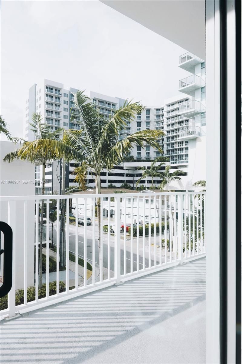 2100 Van Buren St , Unit 319, Hollywood, FL 33020 Photo