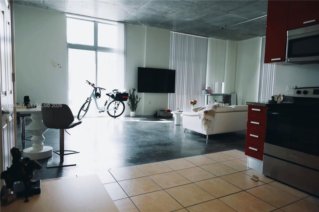 2100 Van Buren St , Unit 319, Hollywood, FL 33020 Photo